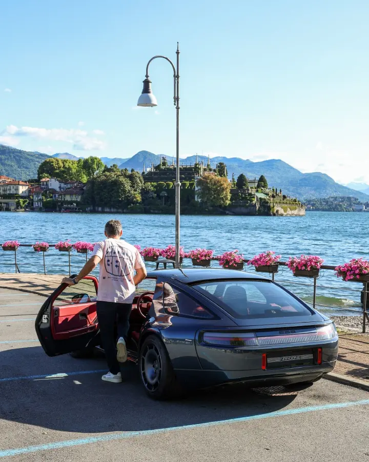 Grand-Touring-Fahrzeug am Bodensee